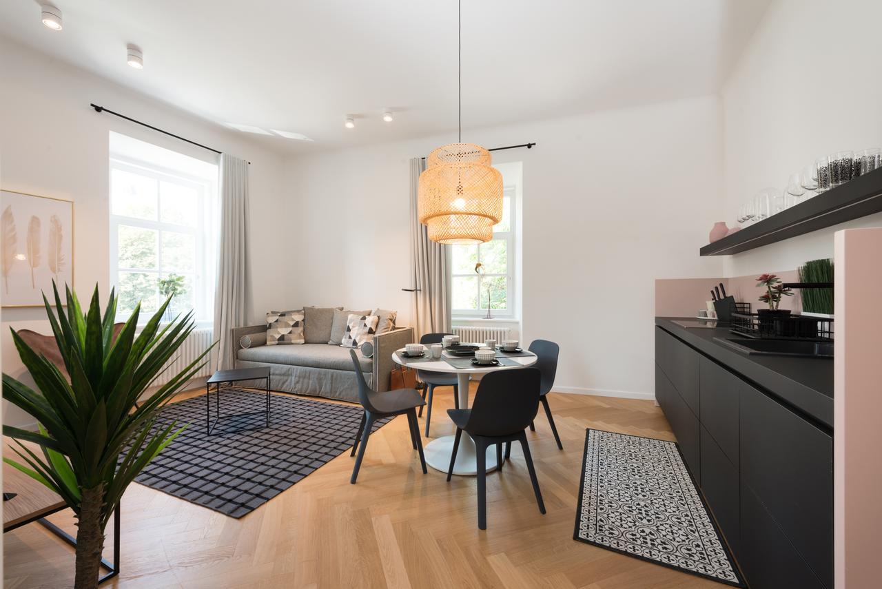 Apartments Rog Любляна Екстериор снимка