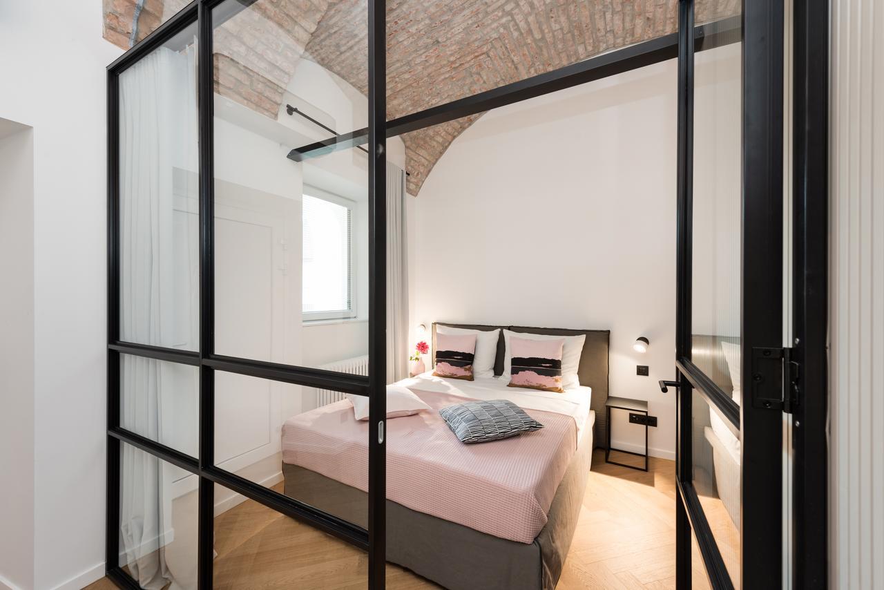 Apartments Rog Любляна Екстериор снимка
