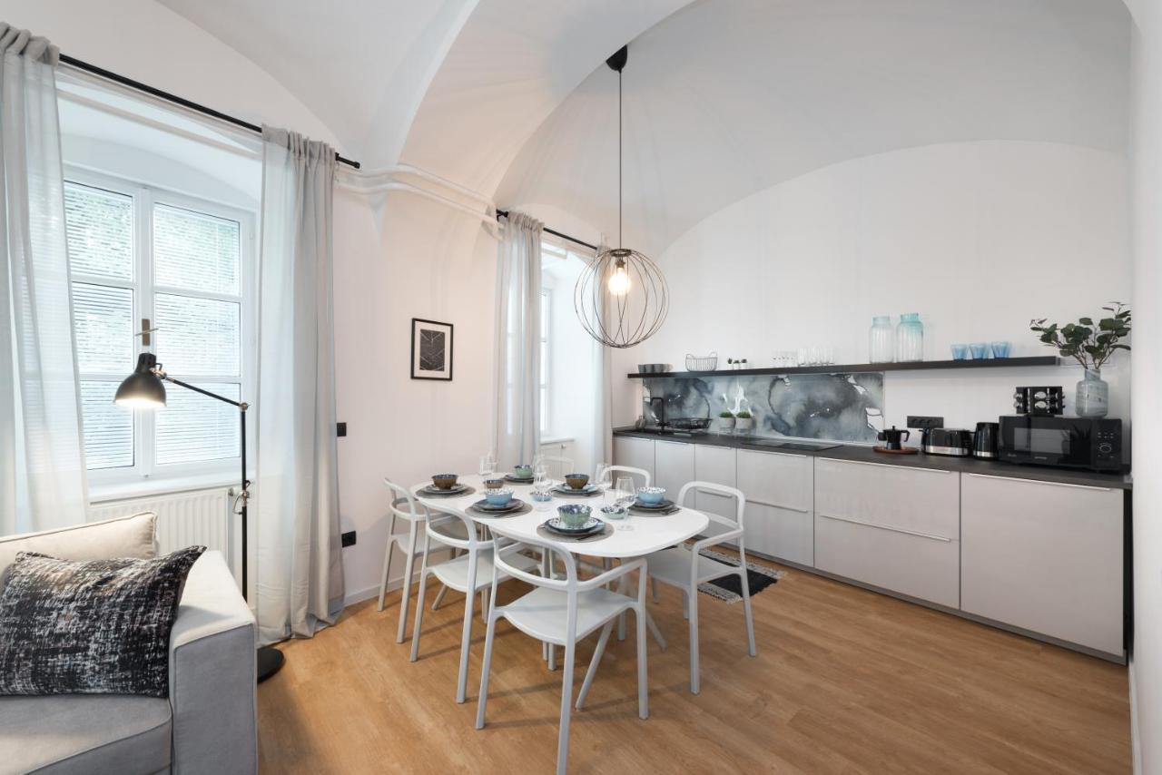Apartments Rog Любляна Екстериор снимка