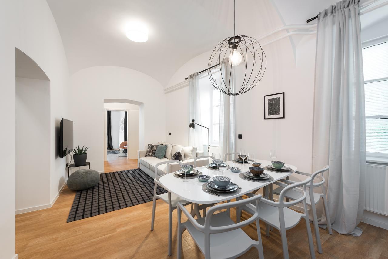 Apartments Rog Любляна Екстериор снимка